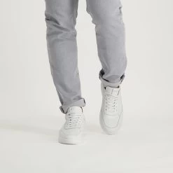 Astor Sneaker WHITE LEATHER -Steve Madden Astorwhite stevemadden TIFF 1