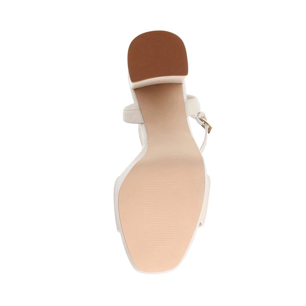 Steve Madden Lessa Sandal BONE PATENT 7 Steve Madden Lessa Sandal BONE PATENT – Image 7