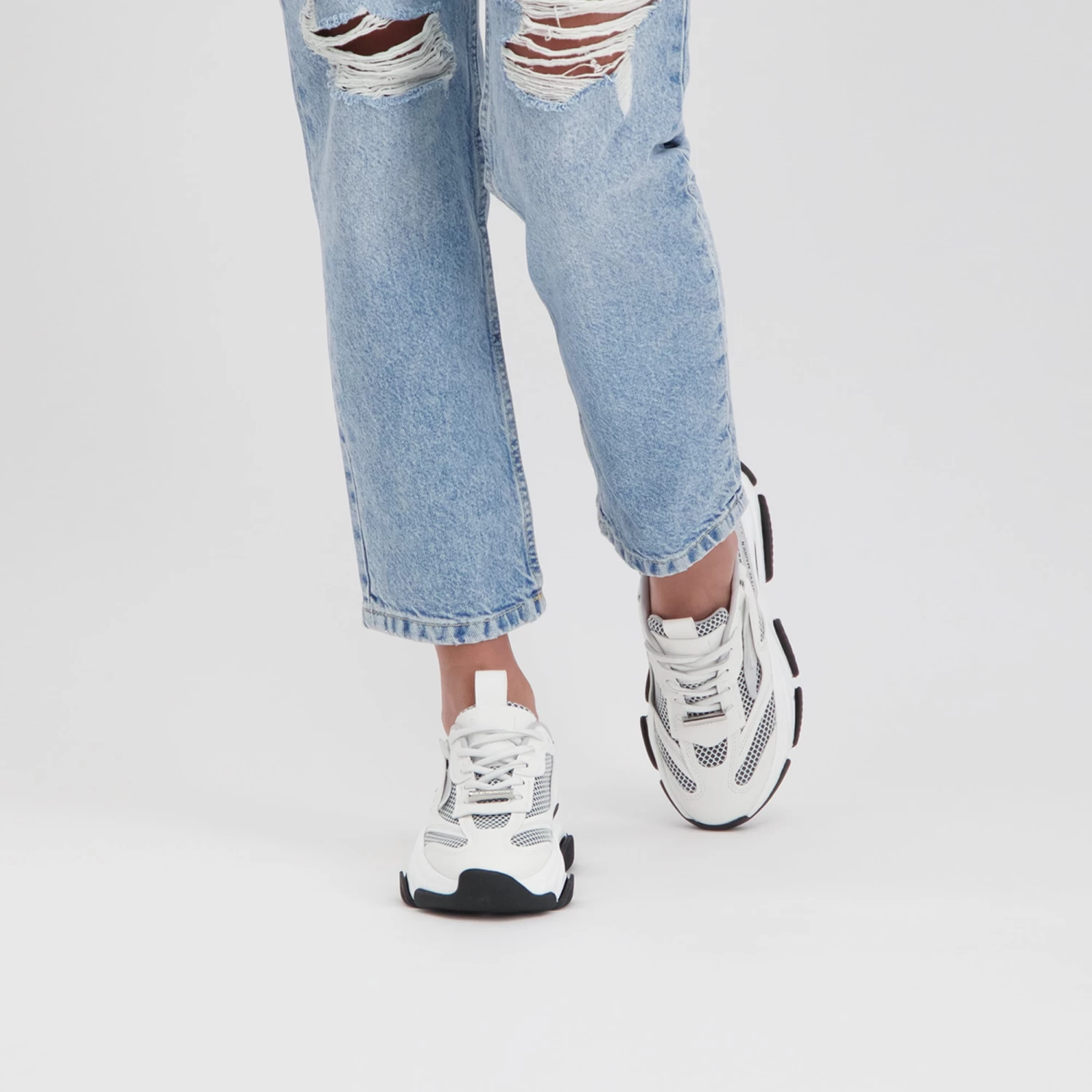 Steve Madden Possession Sneaker SILVER/WHITE 9 Steve Madden Possession Sneaker SILVER/WHITE – Image 9