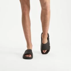 Charge Slide BLACK 18 Charge Slide BLACK -Steve Madden SM12000526 02002 001 08